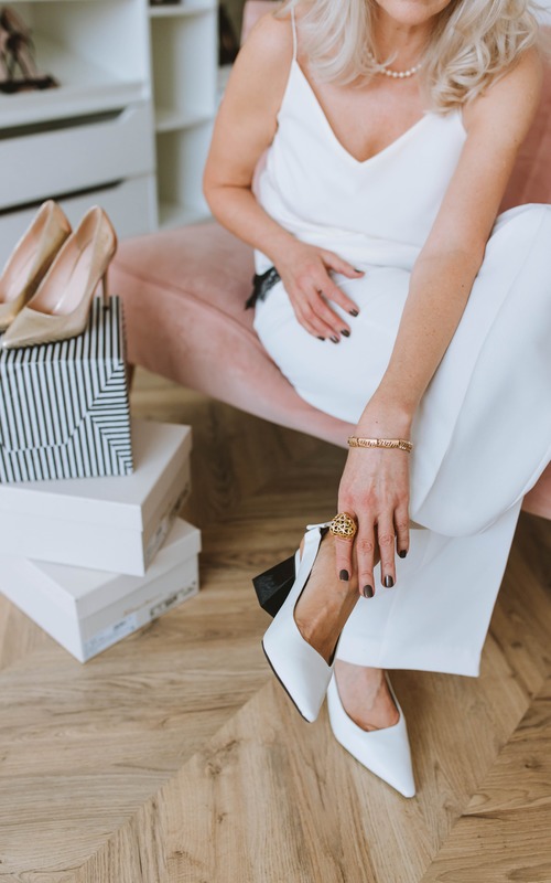 20 Black And White Wedding Shoes: Best Ideas + FAQs