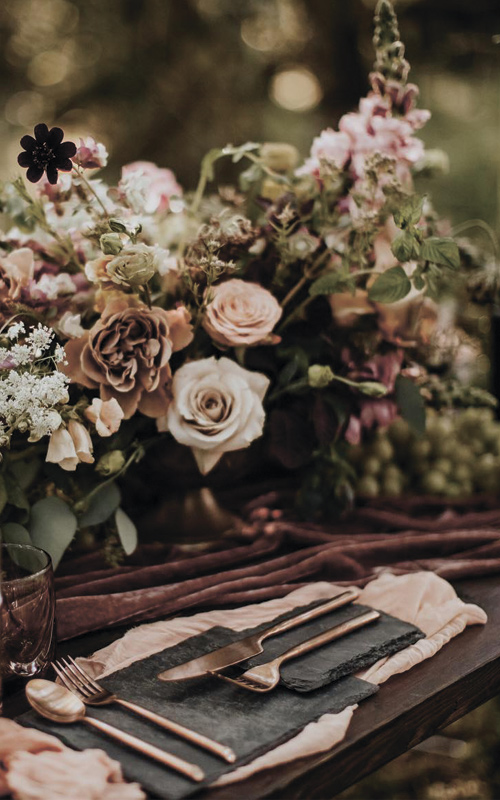 Charming Rustic Wedding Decorations to Inspire You