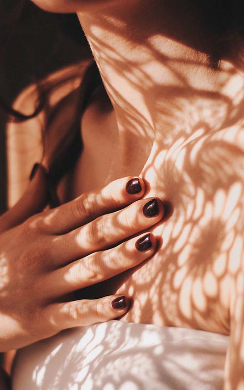 5 Burgundy Wedding Nails Ideas For 2025 + FAQs