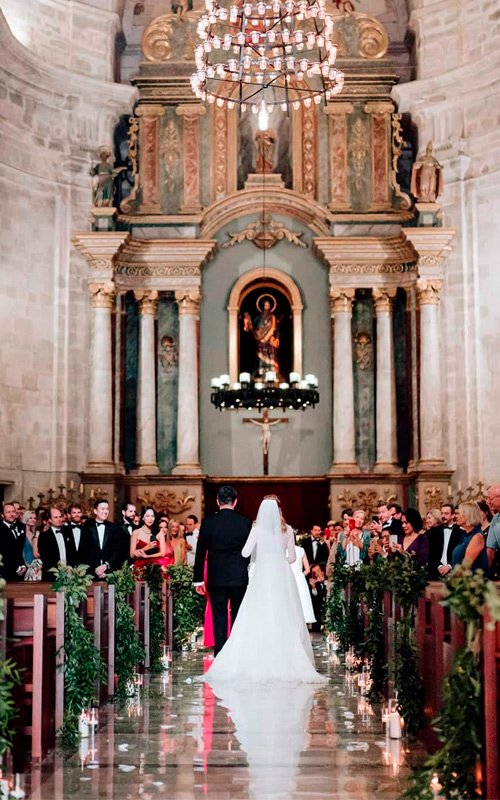 Catholic Wedding Vows: Meaning, Tradition & Examples