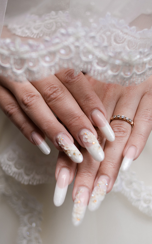 30 Classy Wedding Nails Ideas For 2025 [Expert Tips + FAQs]