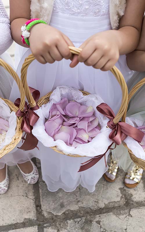 Flower Girl Bouquet Alternative For 2025 [Guide + DIY Ideas]