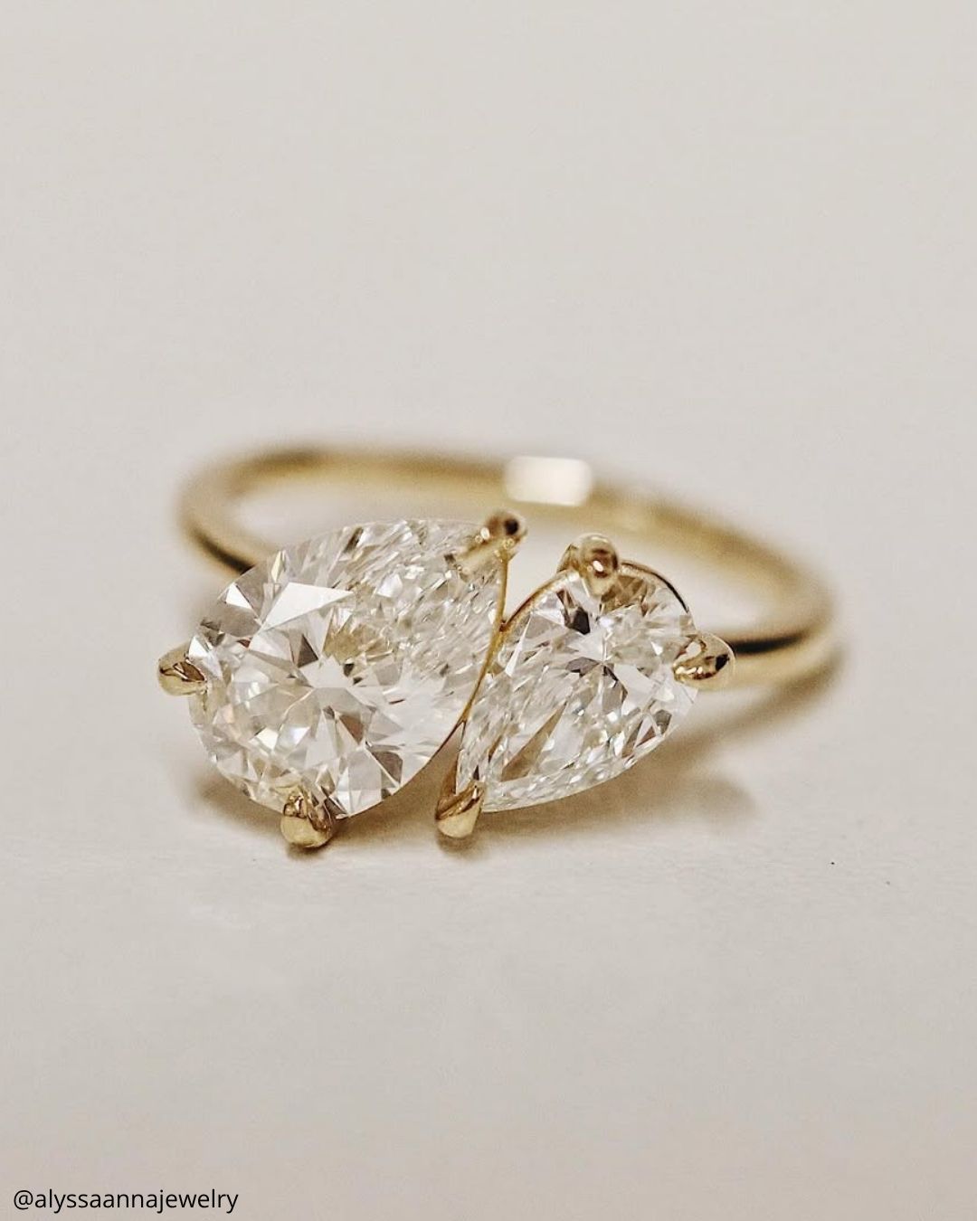 Gold Engagement Rings: 2025 Guide & Tips