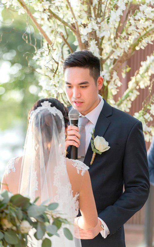 Crafting the Perfect Groom Speech: Tips, Examples, and Inspiration