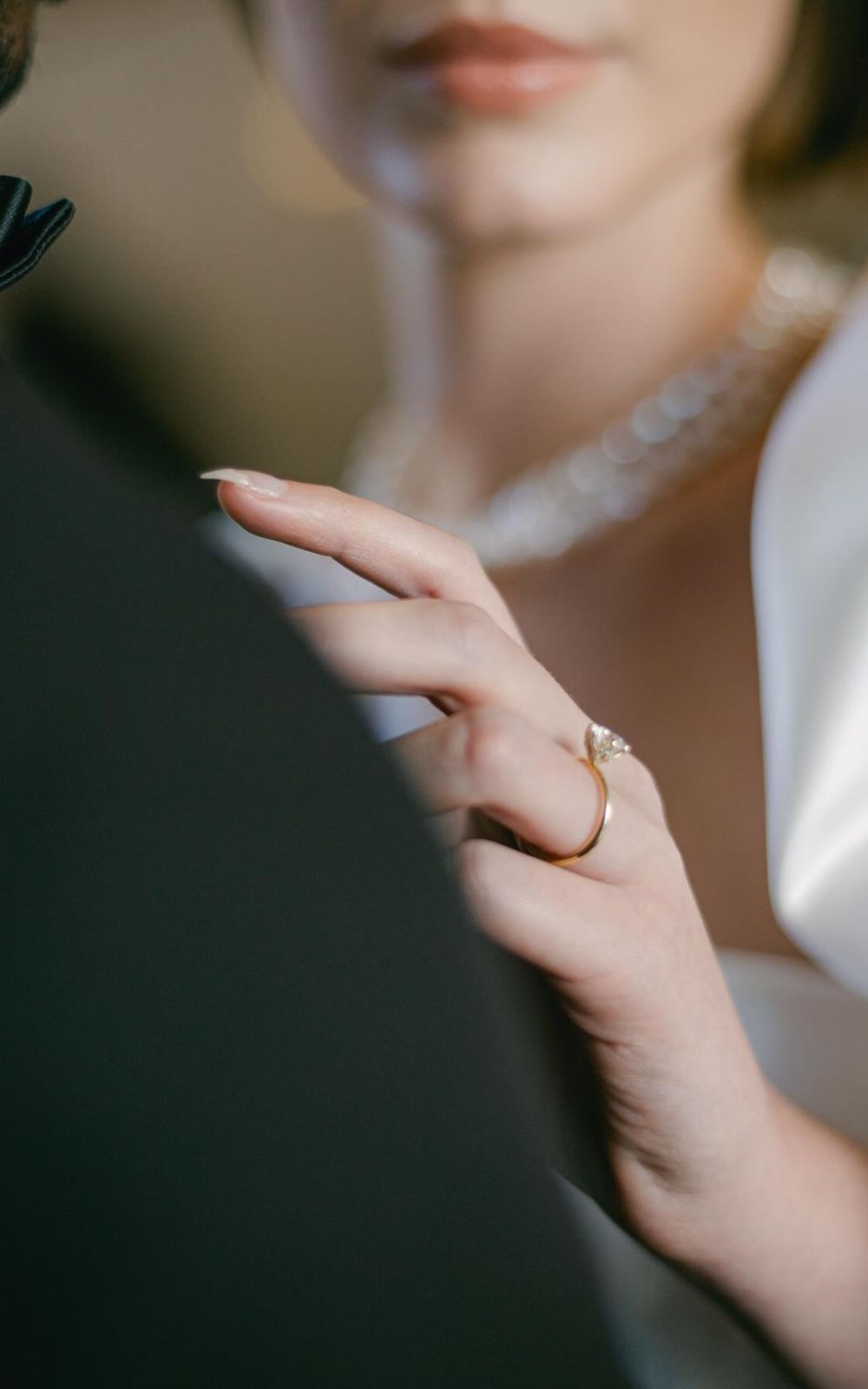 How to Shop for an Engagement Ring: 2025 Guide + Infographics