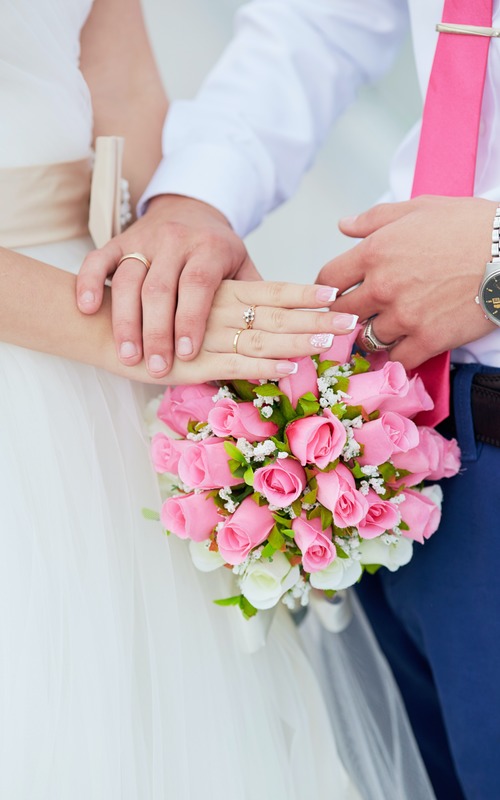Lace Wedding Nails: 14 Ideas For Incoming Brides + FAQs