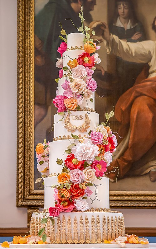 Luxury Wedding Cakes [2024 Guide & FAQs]