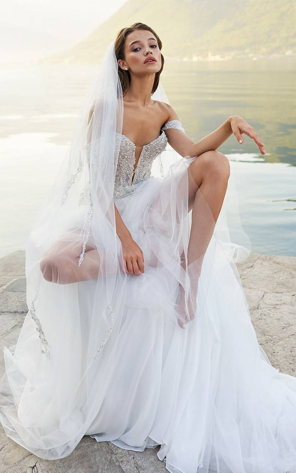 10 Most Pinned Wedding Dresses: Best Options Among The Bride + FAQs