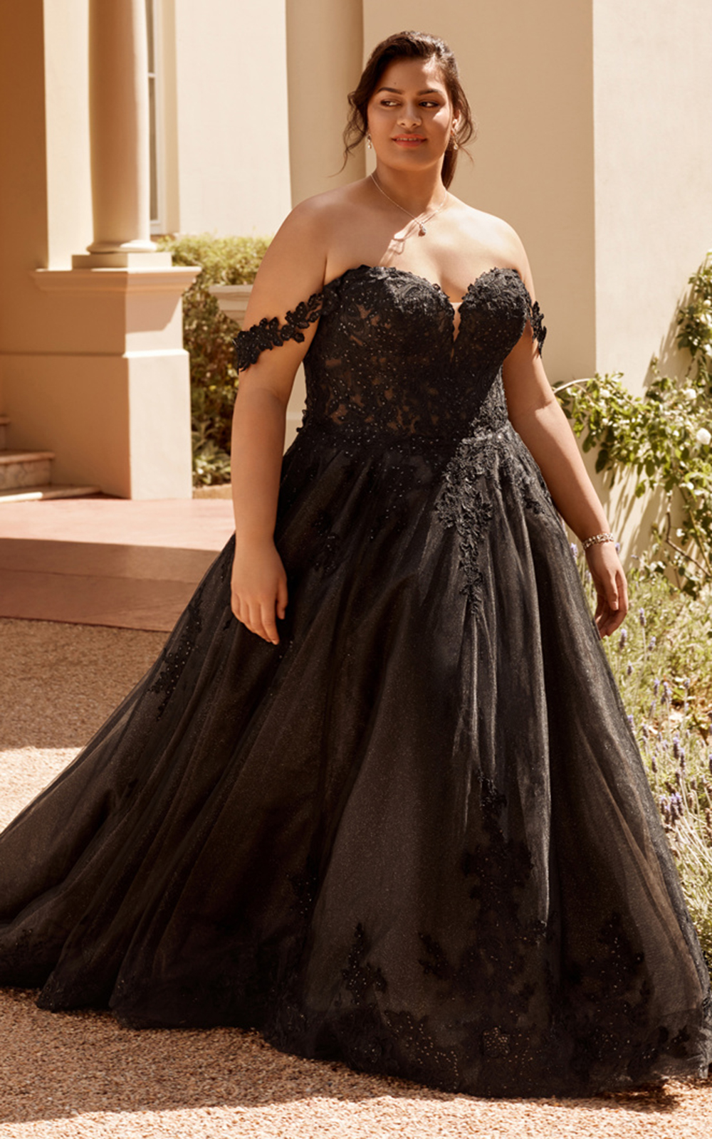 15 Plus Size Black Wedding Dress Ideas + FAQs