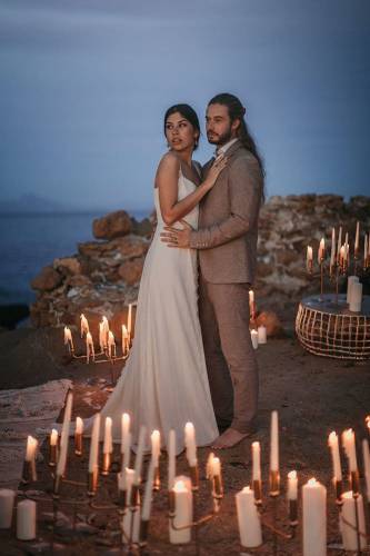 styled photo shoot island of tabarca bride groom evening candles oscarguillen