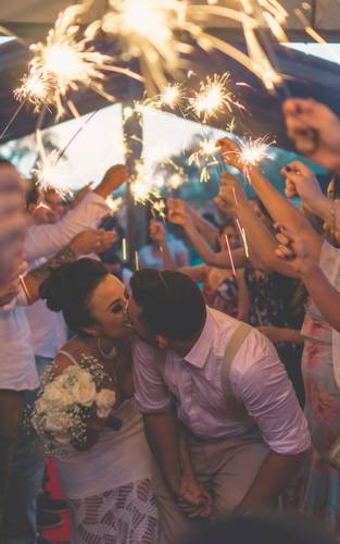 top wedding guest complaints avoid lights bride groom