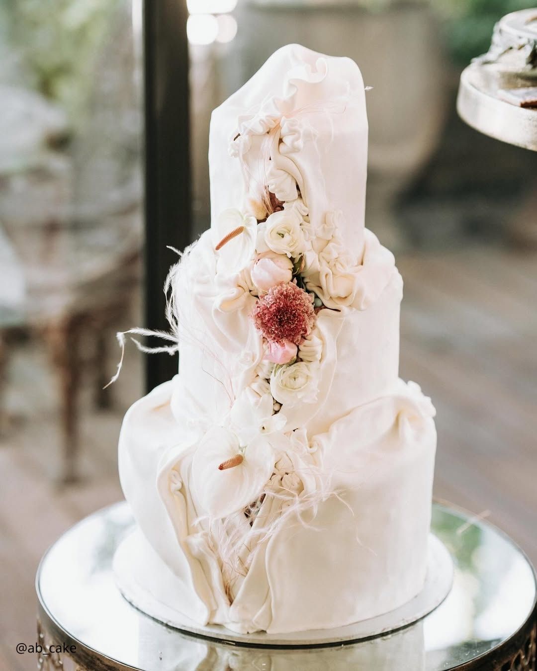 Beautiful Wedding Cake Ideas 2024 Guide & FAQs