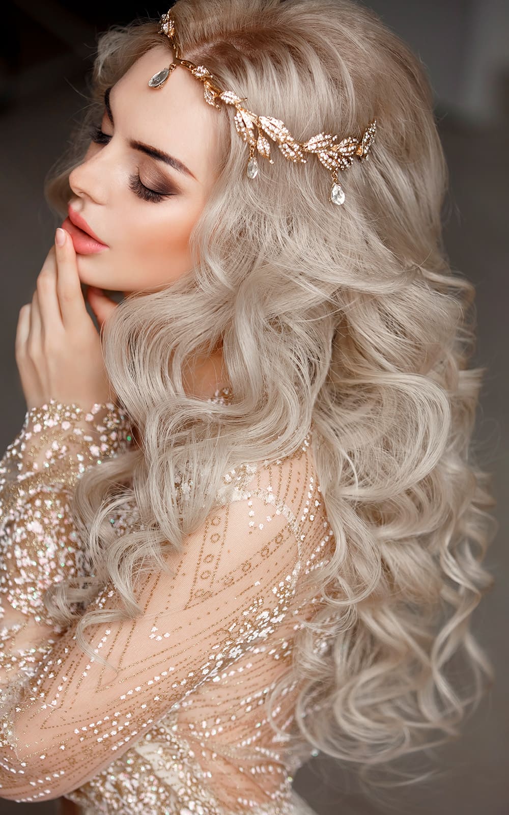 Wedding Hairstyles For Curly Hair [2025 Guide + Expert Tips]