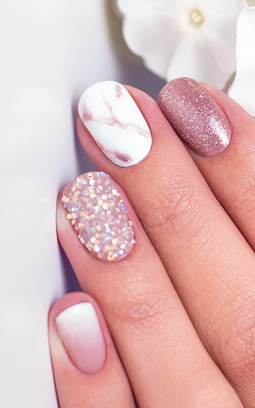 18 Wedding Nails With Glitter [2025 Guide + FAQs]